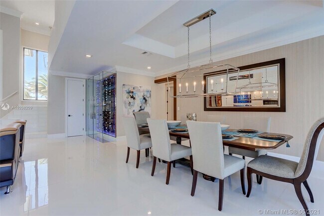 Building Photo - 750 Marine Dr