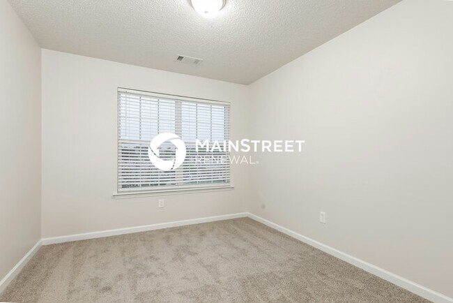 Building Photo - 3 Bedroom Pet-Friendly Home in Union City, GA with Main Street Renewal