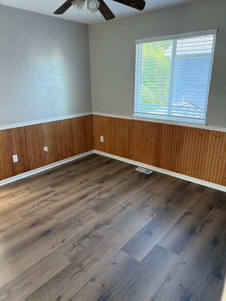 Building Photo - 429 Simmons Ct