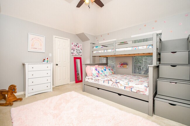 Building Photo - 2114 Thistlerock Ln