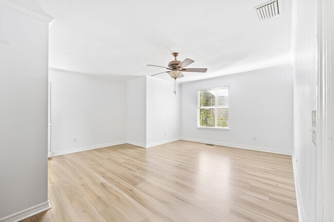 Building Photo - 15316 79th Terrace N