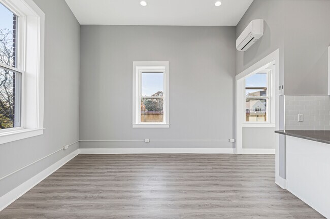 Building Photo - 47 Beekman Ave