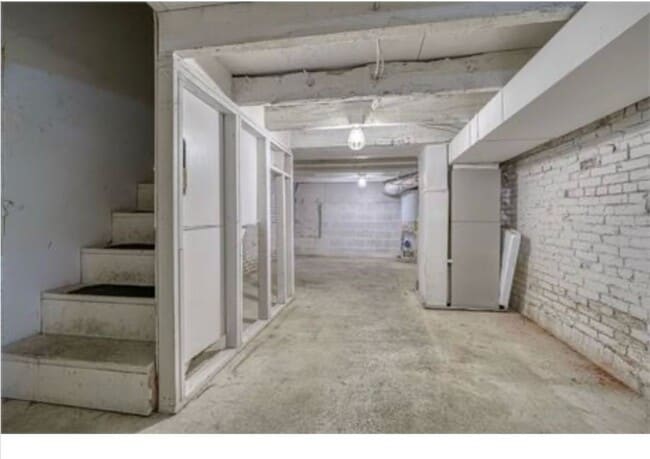 Building Photo - Stunning Newly Renovated 2 Bedroom 1 Bathroom