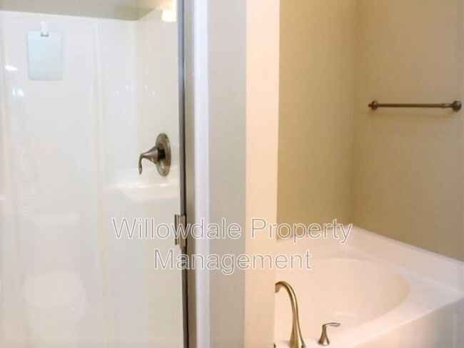 Building Photo - 702 Wickham Ridge Rd