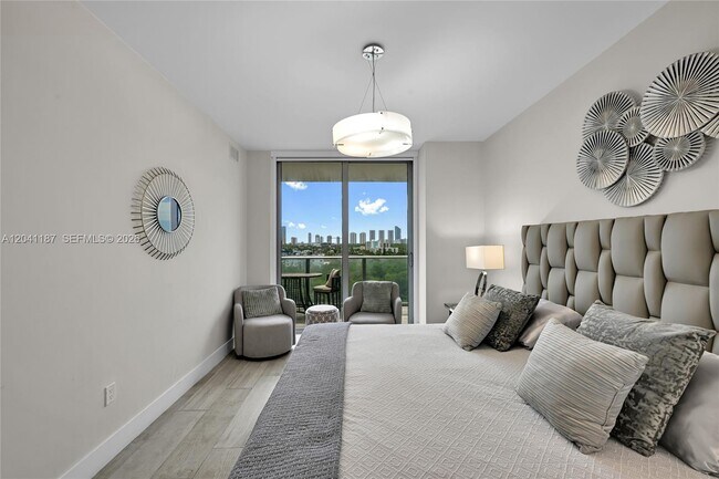 Building Photo - 16385 Biscayne Blvd