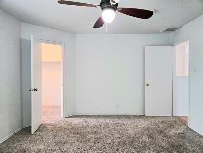 Building Photo - 161 Beech Dr