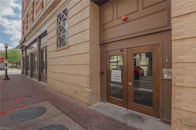 Building Photo - 241 Granby St
