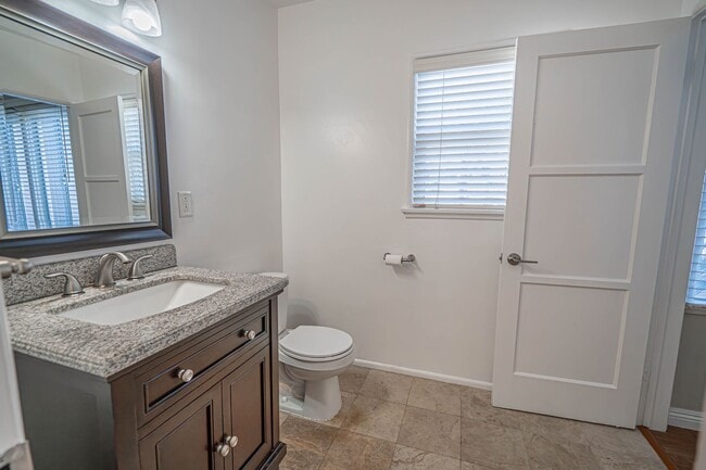 Building Photo - Charming 3-Bedroom Home for Rent in La Crescenta!