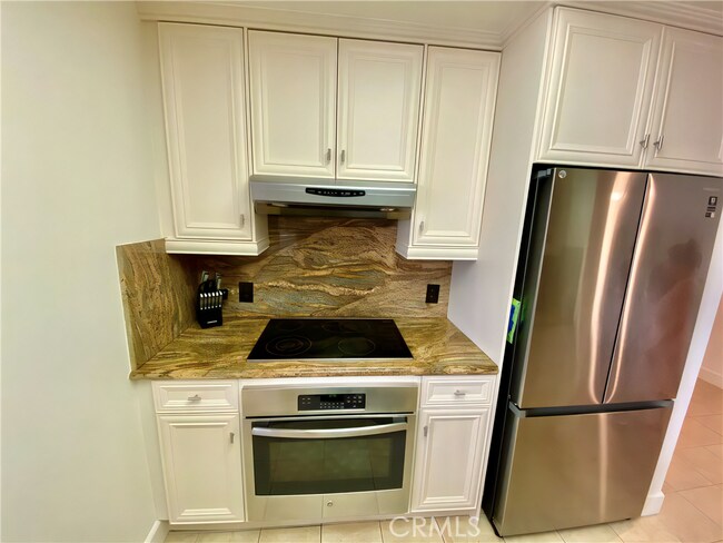 Kitchen - 1310 E Ocean Blvd