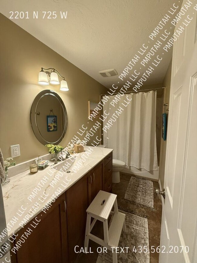 Building Photo - 2201 N 725 W