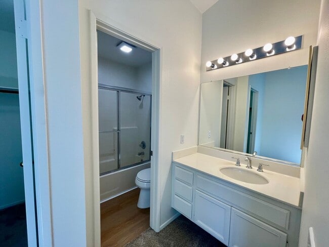 Building Photo - Charming 2bdrm/2ba in Foothill Ranch