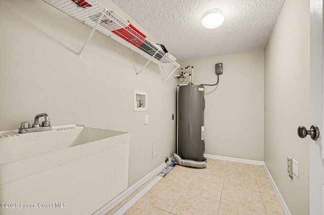 Building Photo - 1575 N Hwy A1A