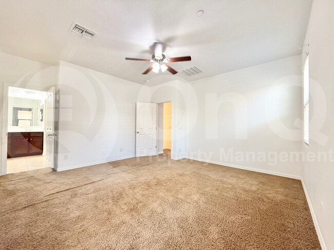 Building Photo - 9218 W Meadow Dr