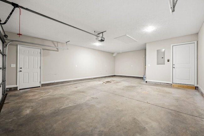 Building Photo - 107 Meadowbrook