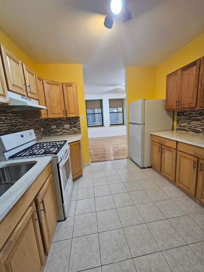 Building Photo - 7203 S Yates Blvd