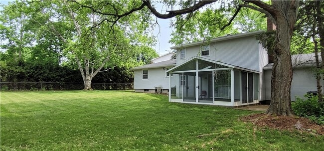 Building Photo - 28 Candlewood Dr