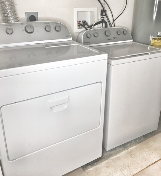 Building Photo - 3241 Domain St