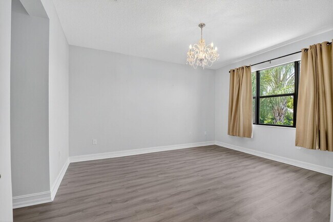 Building Photo - 8101 Ironstone Dr