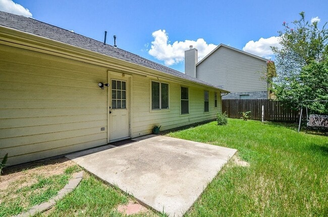 Building Photo - 6146 Rocky Nook Dr