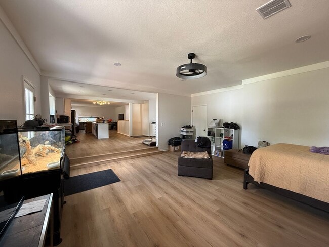 Building Photo - Beautifully Updated Broomfield Home with M...