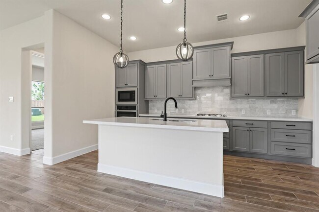 Building Photo - 18511 Wolf Mountain Ln