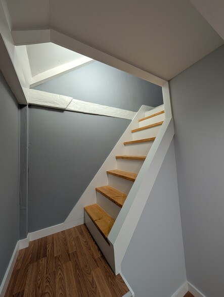 Building Photo - 9 Northfield St