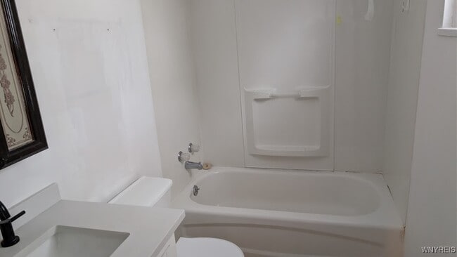 Building Photo - 25 Cadet Cir