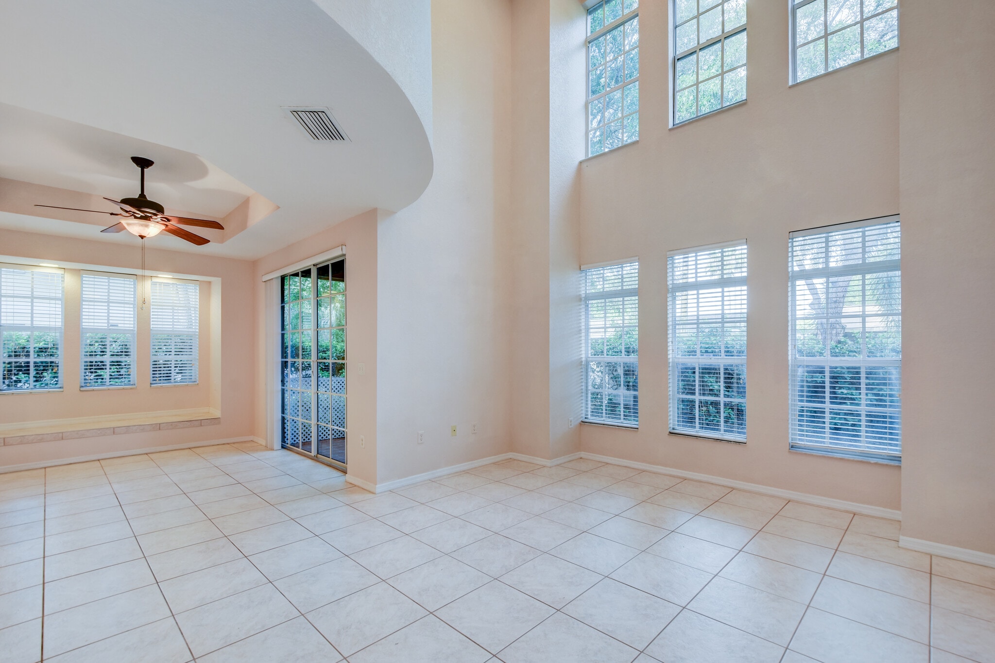 Building Photo - 1812 Bayshore Way