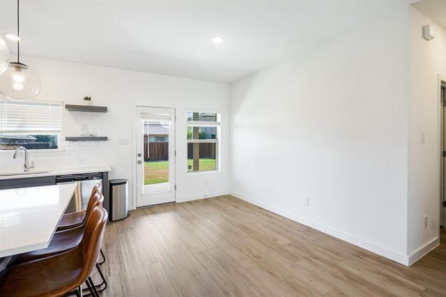 Building Photo - 2608 Ontario Dr