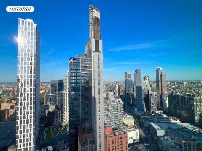 Building Photo - 388 Bridge St