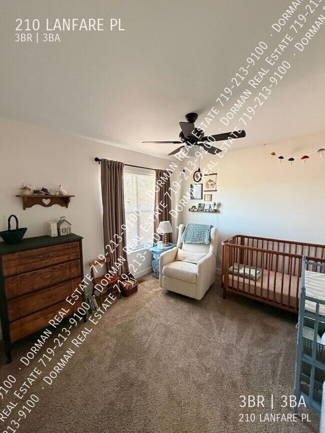 Building Photo - 210 Lanfare Pl