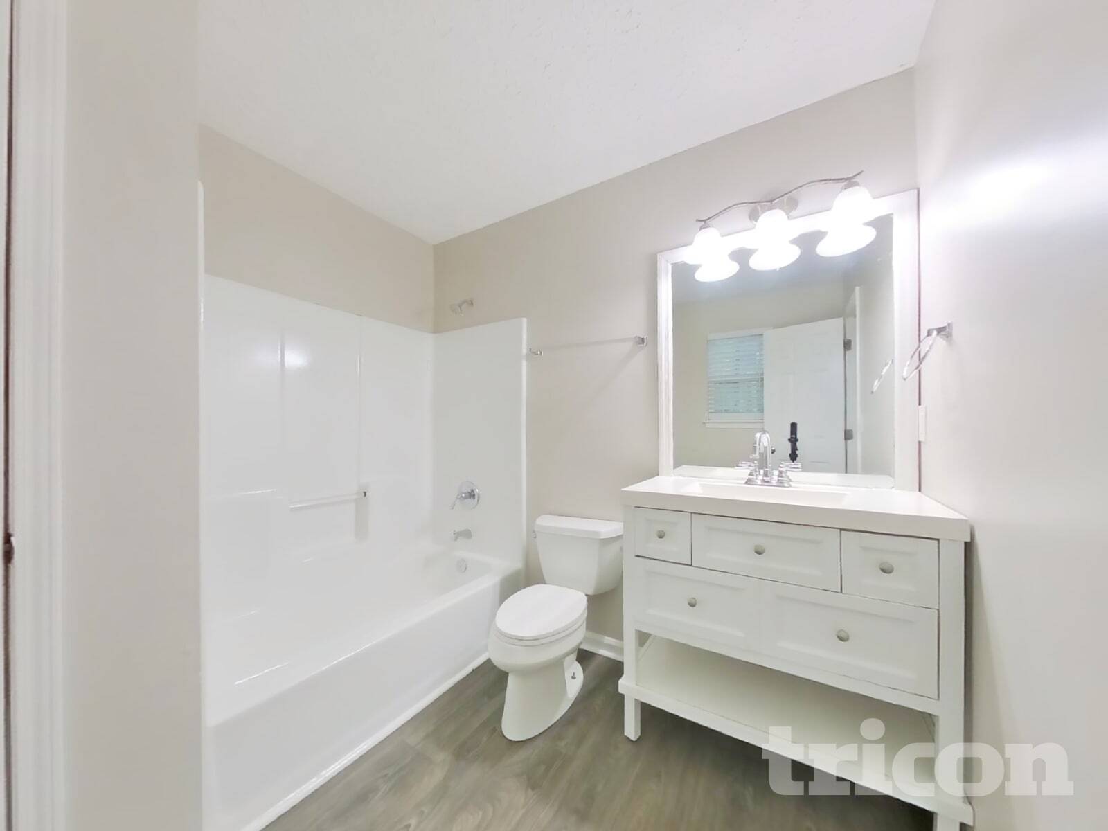 Building Photo - 2211 Ashton Dr