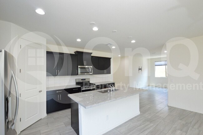 Building Photo - 9114 S 167th Dr
