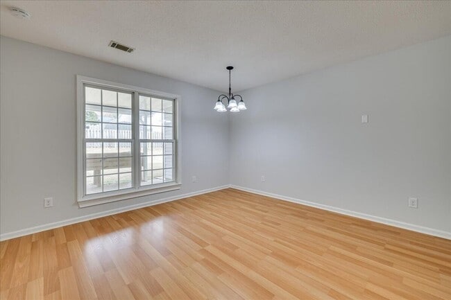 Building Photo - 510 Wendover Way