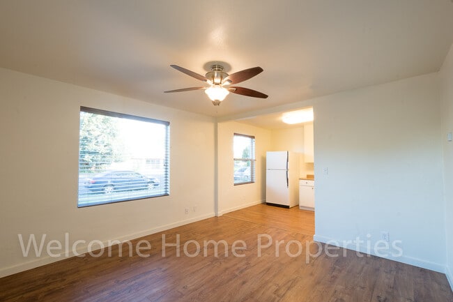 Building Photo - 808 W Alder St