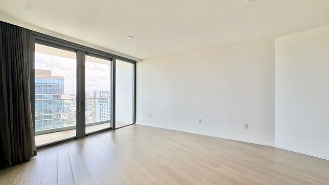 Building Photo - 1000 Auahi St