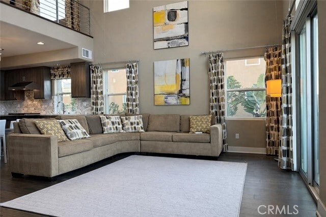 Building Photo - 1520 W Artesia Square