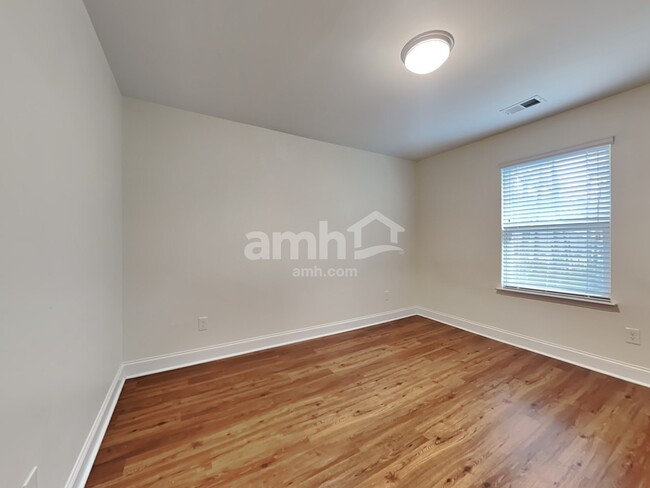 Building Photo - 107 Cooper Dr