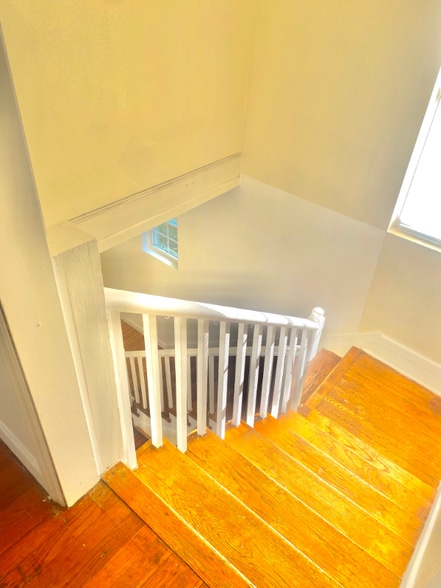 Building Photo - 120 Lynchburg Ave