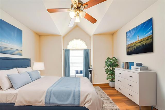 Building Photo - 3946 Brandon Park Dr