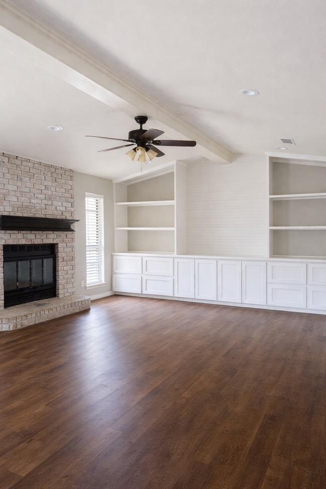 Building Photo - now renting 3 bedroom 2 bath house located in Pleasant Grove school distrct