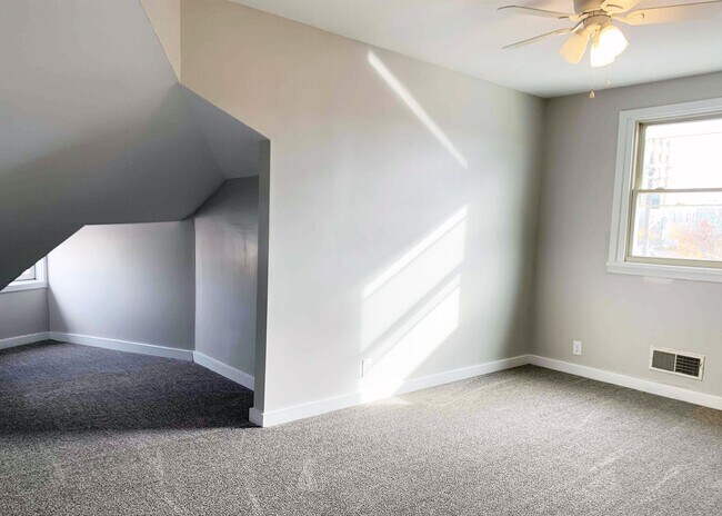 Building Photo - 3207 Jefferson Ave