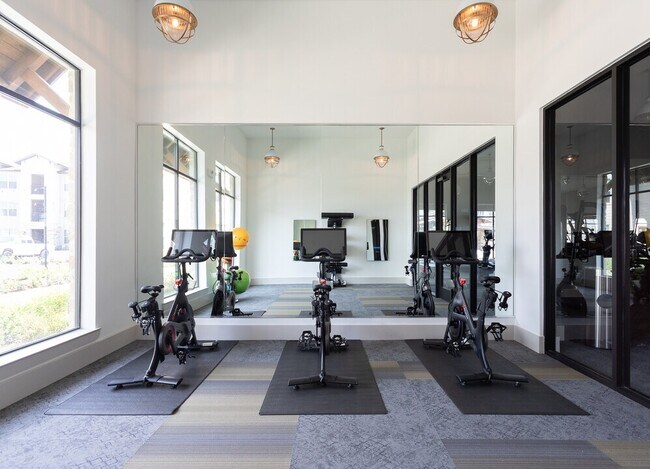 Building Photo - Lease Now to Receive 8 Weeks Free + a Gift...