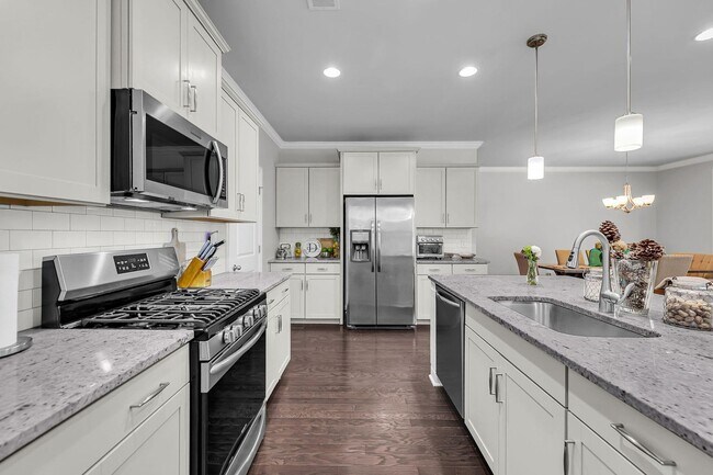 Building Photo - Beautiful 4BR/2.5BA Home in Highly Desirable Park West