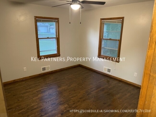 Building Photo - 501 NE 88th St