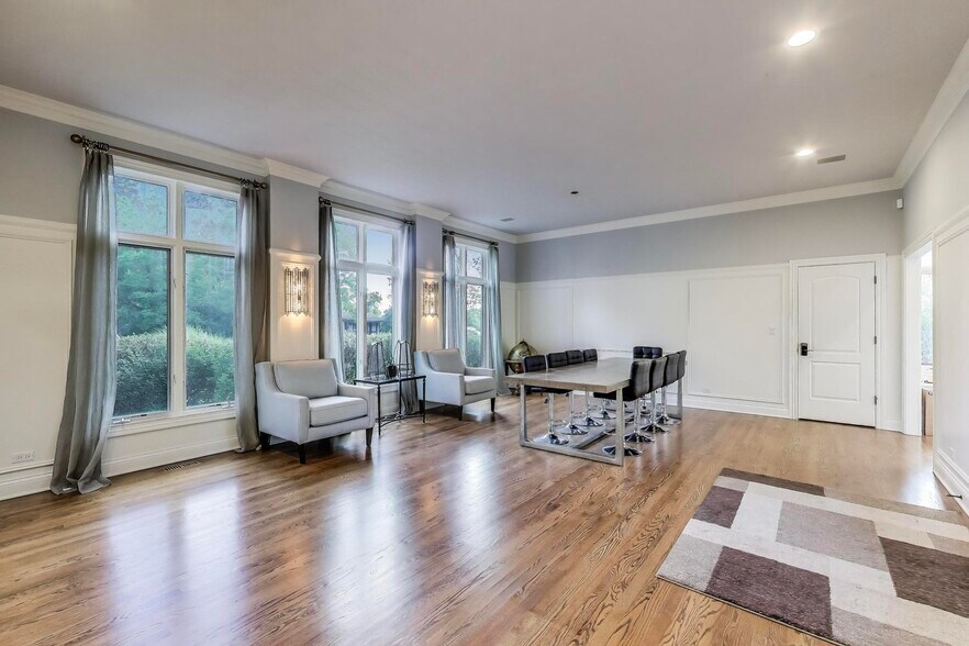 Building Photo - 23W711 Hobson Rd