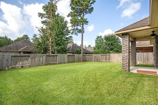 Building Photo - 2471 Garden Falls Dr