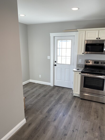 Kitchen - 10 Boyd Rd