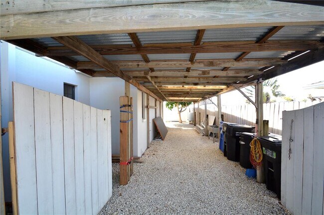 Building Photo - 1313 Mango Ave