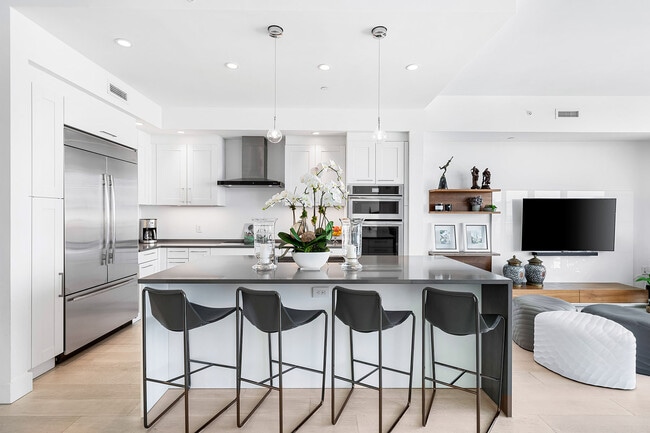 Building Photo - 1155 N Gulfstream Ave